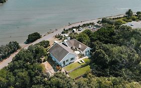 Leisure Isle Seaside Cottage